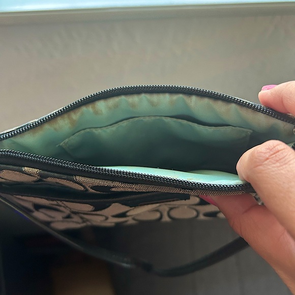 Vintage coach wrist bag - Picture 3 of 4